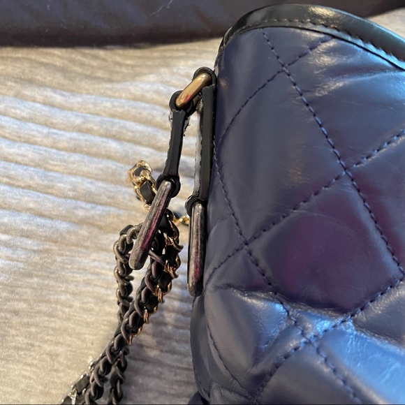 SOLD! 🥳 Chanel Gabrielle Cross body/shoulder bag Navy blue and black base - Picture 10 of 15